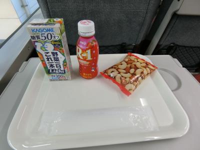 ナッツと飲み物